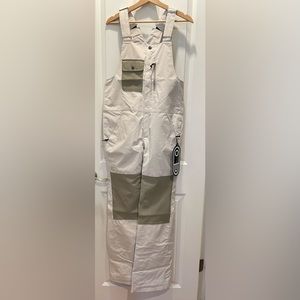 Brand new with tags AirBlaster Hot Bib snow pants. Goat Bone color.